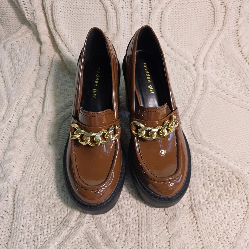 Madden Girl CHUNKY Platform Loafers Brown Patent Chain Detail Womens 9.5 NEW‎